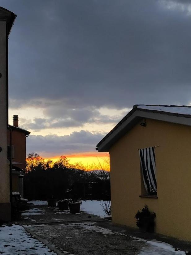 Casa Vacanze Angelica Ostra Vetere Екстер'єр фото