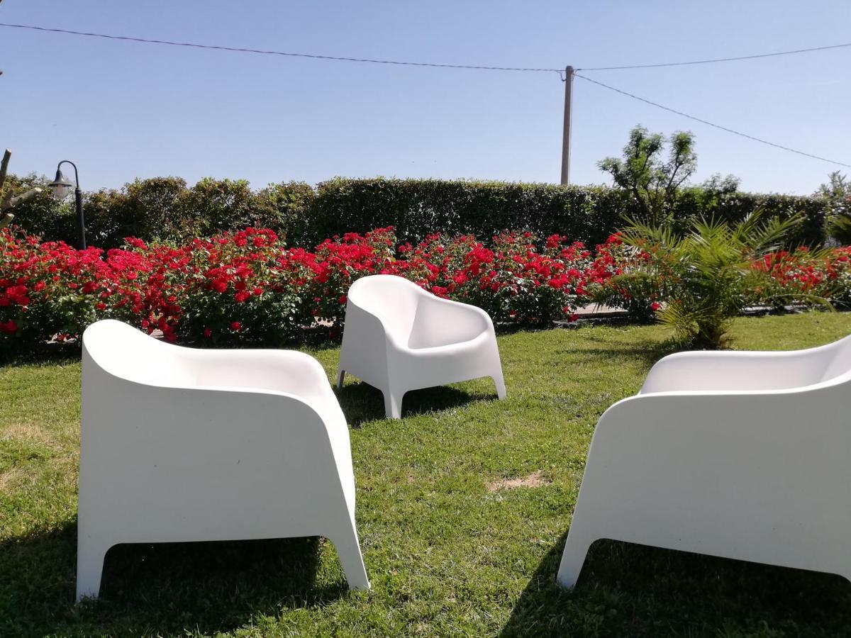 Casa Vacanze Angelica Ostra Vetere Екстер'єр фото